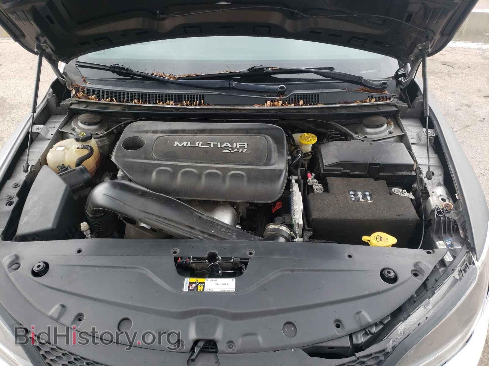 2016 CHRYSLER 200 - VIN: 1C3CCCBB5GN105400 - Фото 7