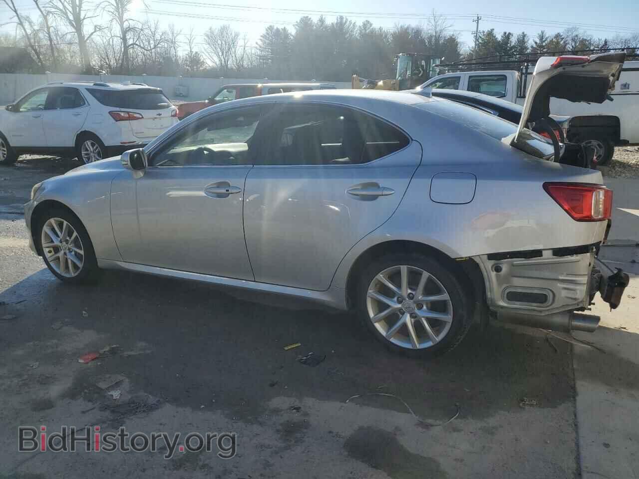 2011 LEXUS IS - VIN: JTHCE5C23B5000619 - Фото 2