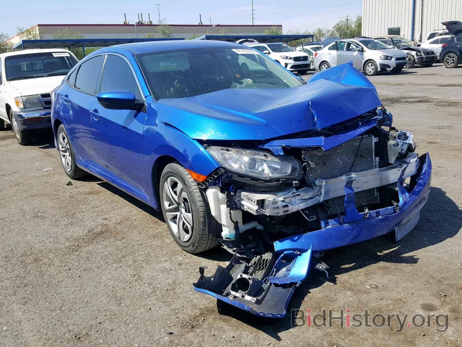 Photo 19XFC2F55JE029051 - HONDA CIVIC LX 2018