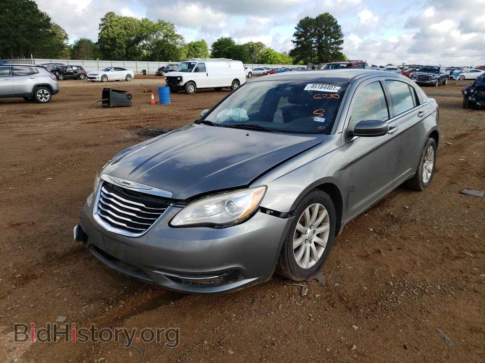 2012 CHRYSLER 200 - VIN: 1C3CCBBB1CN176730 - Фото 2