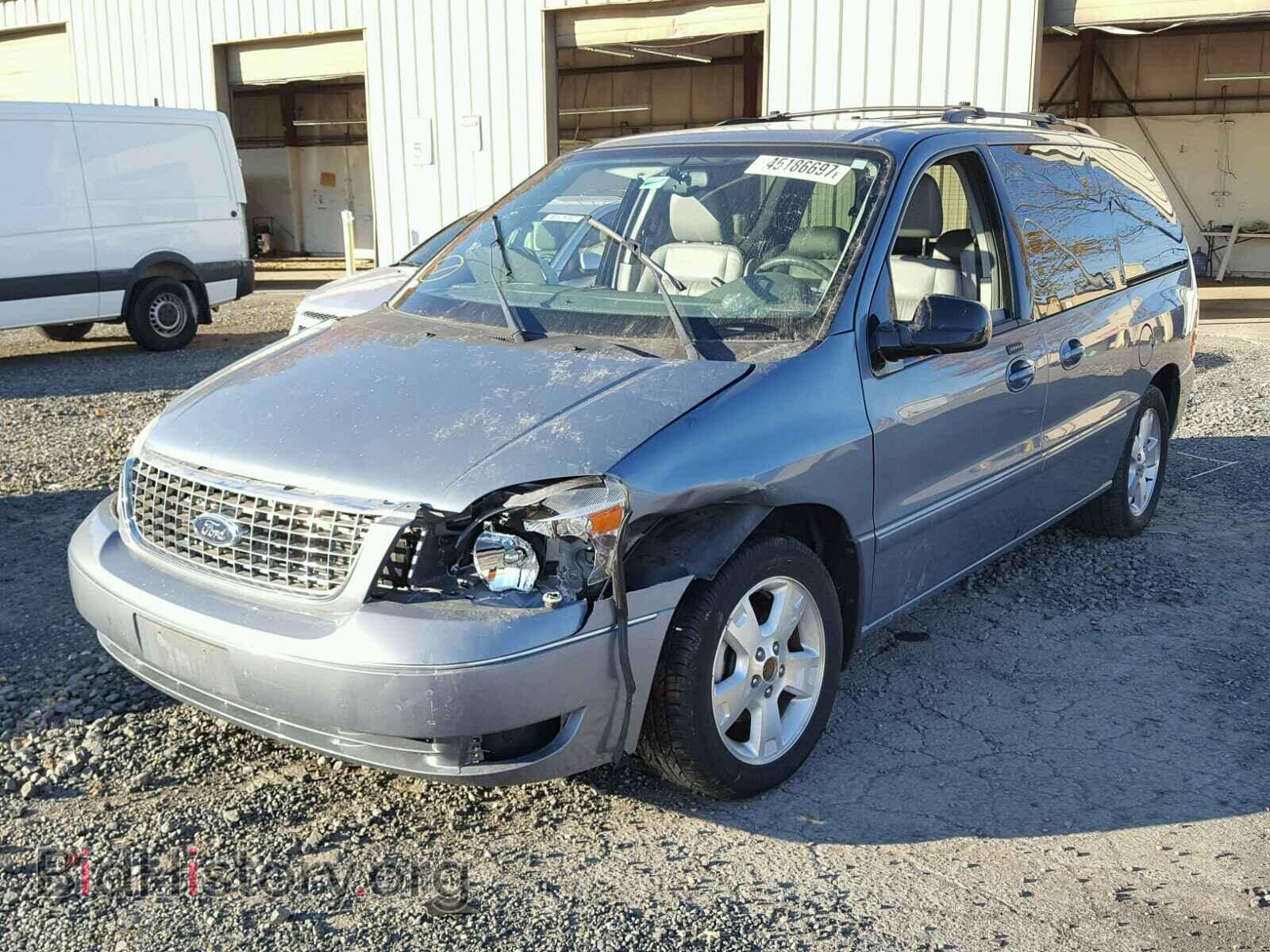 2005 FORD FREESTAR - VIN: 2FMZA52265BA69728 - Фото 2