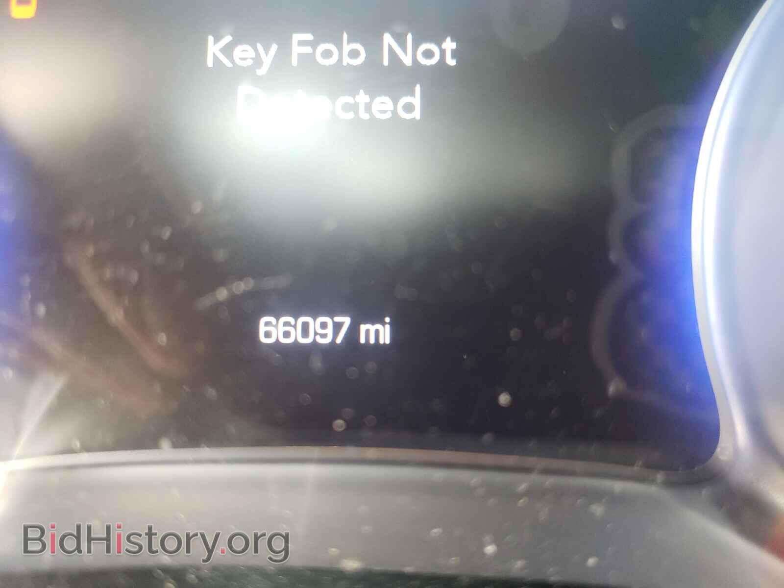 2018 CHRYSLER 300 - VIN: 2C3CCABG4JH202149 - Фото 8