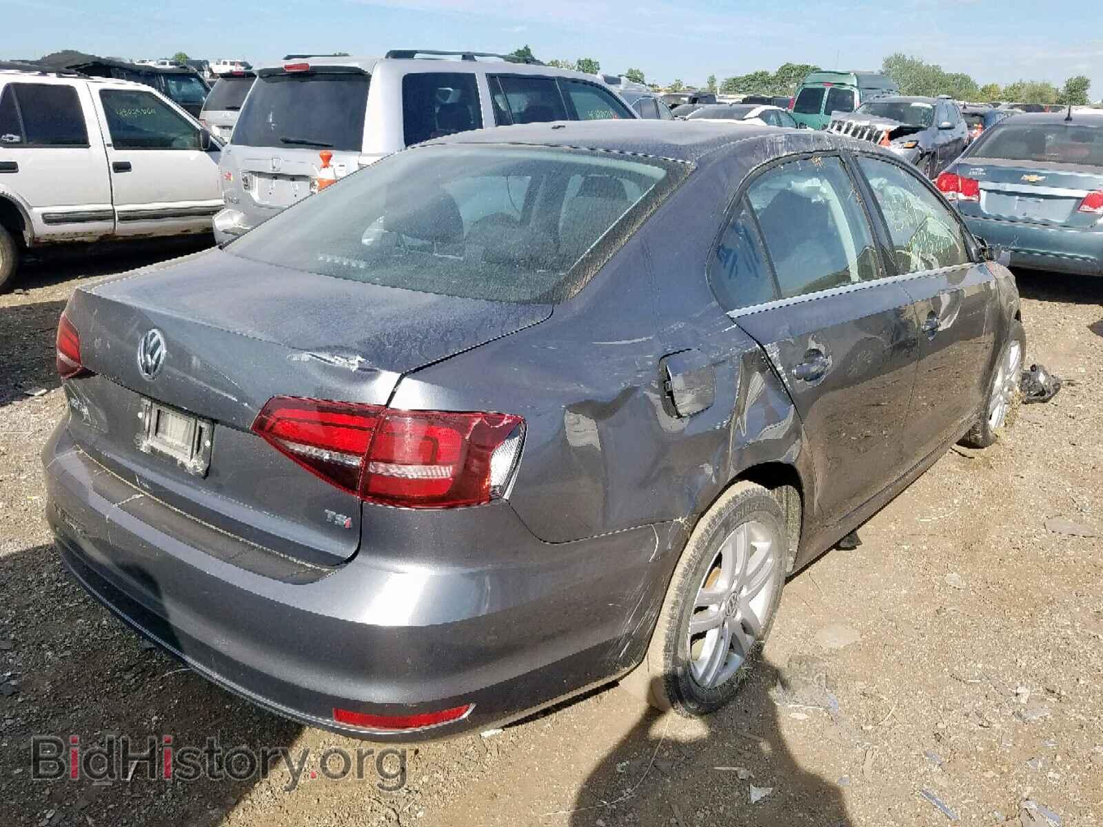 2017 VOLKSWAGEN JETTA - VIN: 3VW2B7AJ8HM201718 - Фото 4