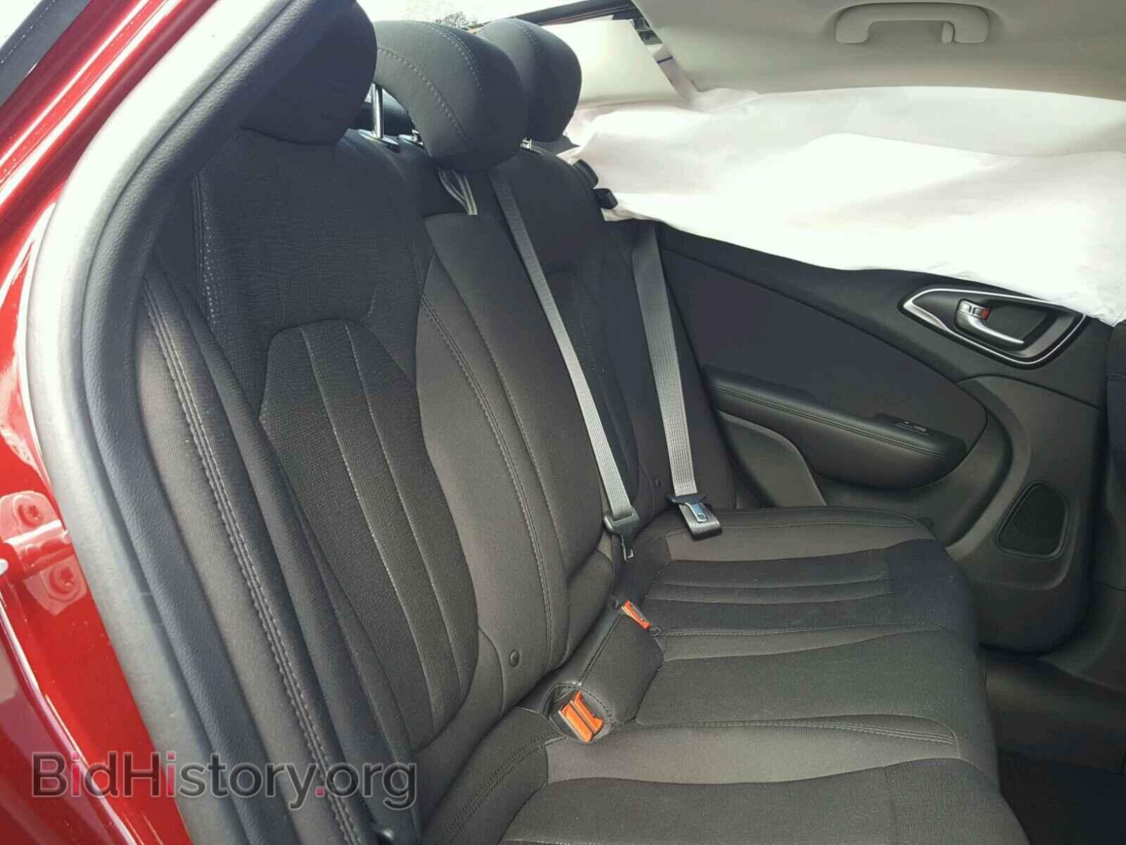 2017 CHRYSLER 200 - VIN: 1C3CCCFB2HN504647 - Фото 6