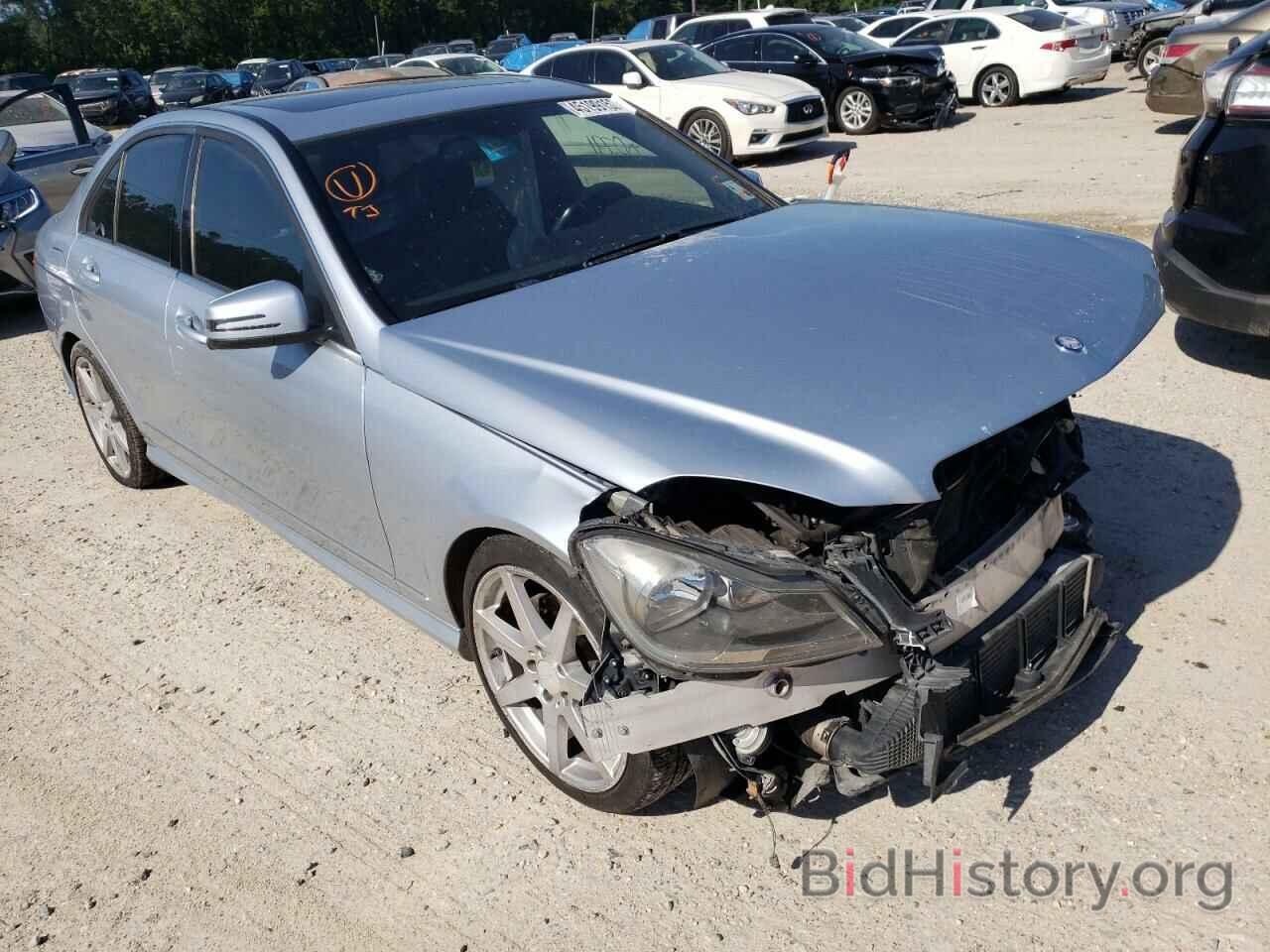 Photo WDDGF4HB8EA963486 - MERCEDES-BENZ C-CLASS 2014