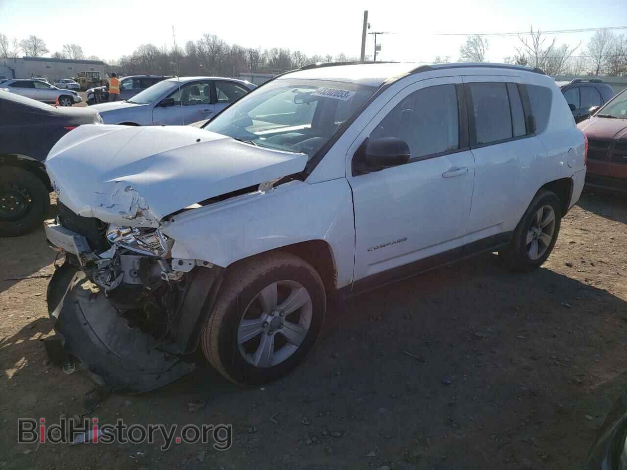 Photo 1J4NF1FB7BD280637 - JEEP COMPASS 2011