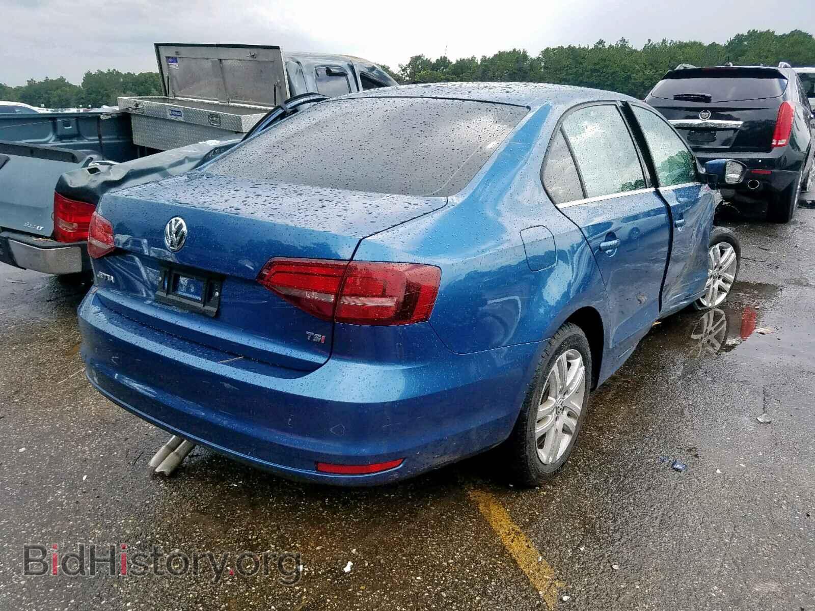 2017 VOLKSWAGEN JETTA - VIN: 3VW2B7AJ0HM338328 - Photo 4