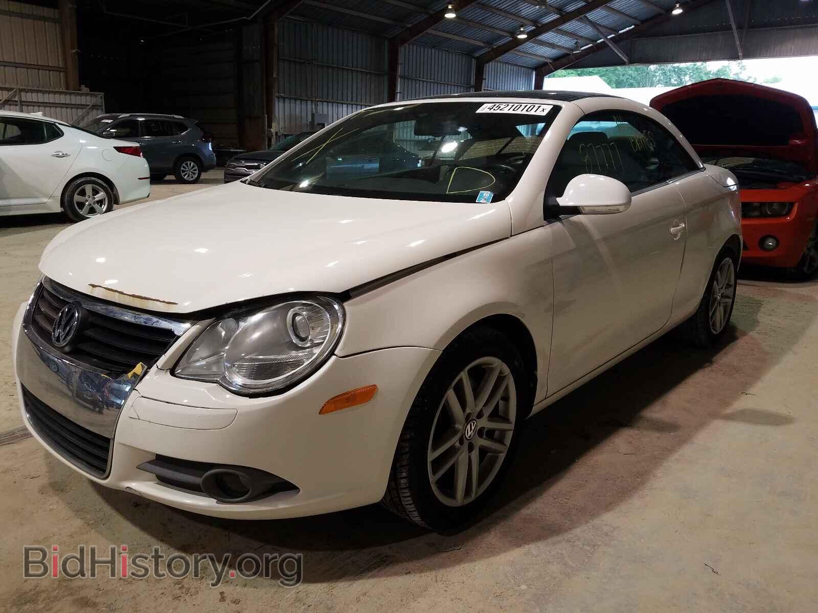 2008 VOLKSWAGEN EOS - VIN: WVWFA71F88V052817 - Фото 2
