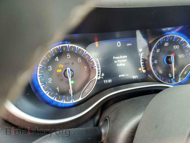 2024 Chrysler PACIFICA (VIN 2C4RC1BG3RR134048) — фото 9 из 13