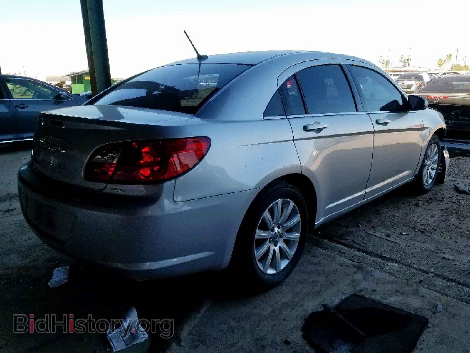 2010 CHRYSLER SEBRING - VIN: 1C3CC5FB9AN152362 - Фото 4