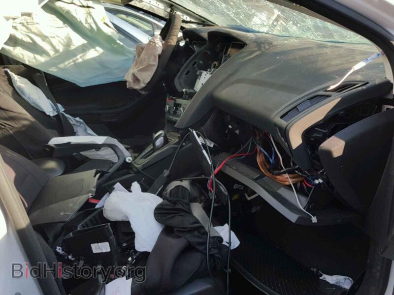 2015 Ford FOCUS (VIN 1FADP3K21FL357990) — фото 5 из 10