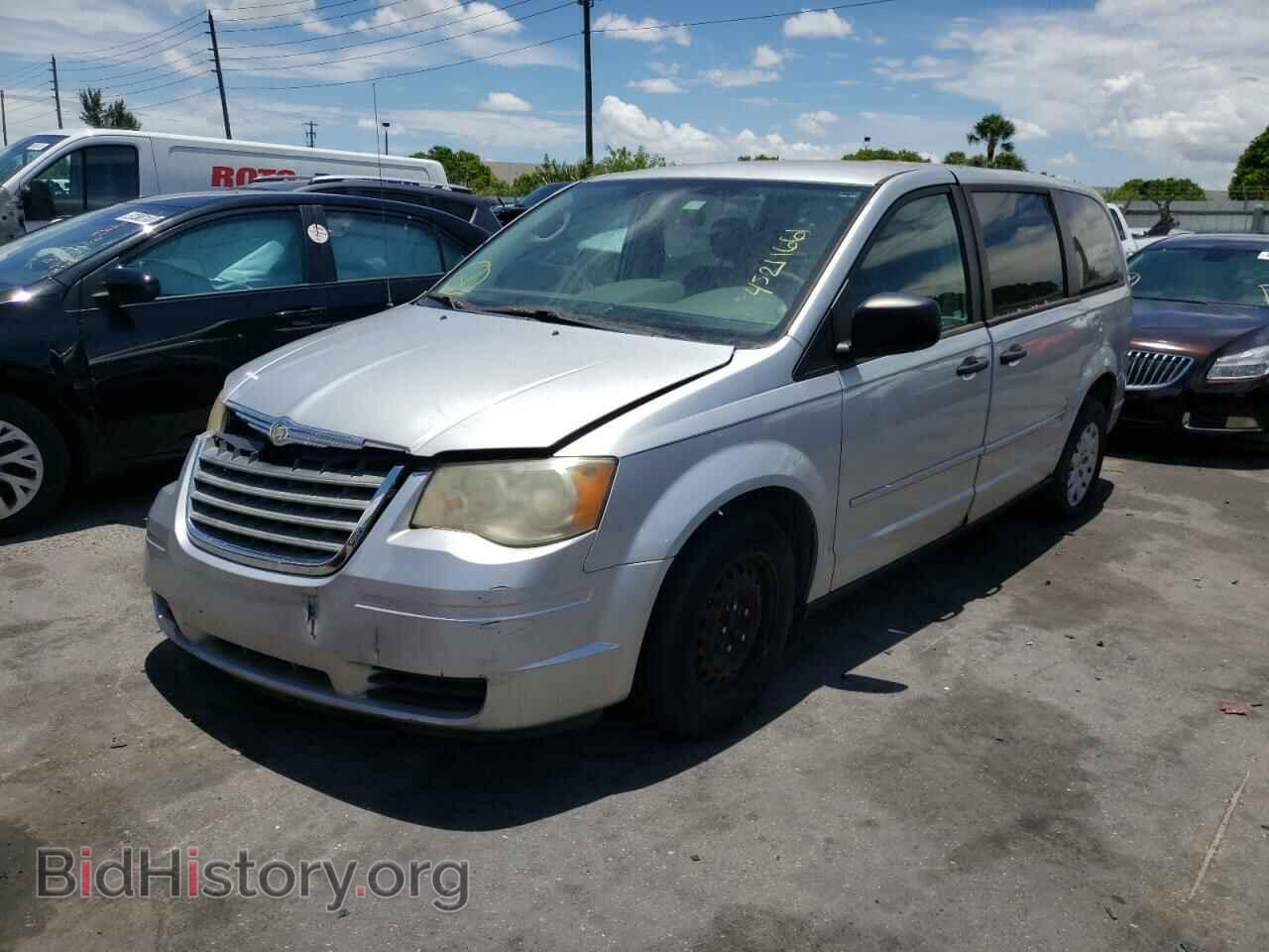 2008 CHRYSLER MINIVAN - VIN: 2A8HR44H98R826226 - Фото 2
