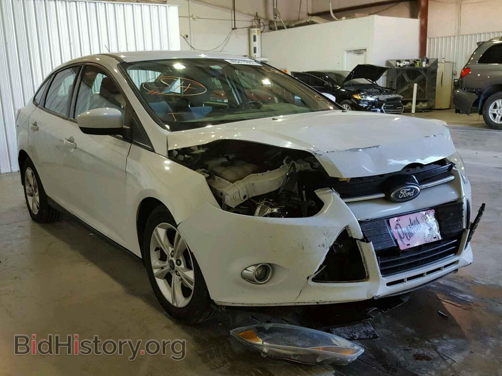 2012 Ford FOCUS Focus SE (VIN 1FAHP3F29CL153929) — фото 1 из 10, Copart, повреждение: передняя часть