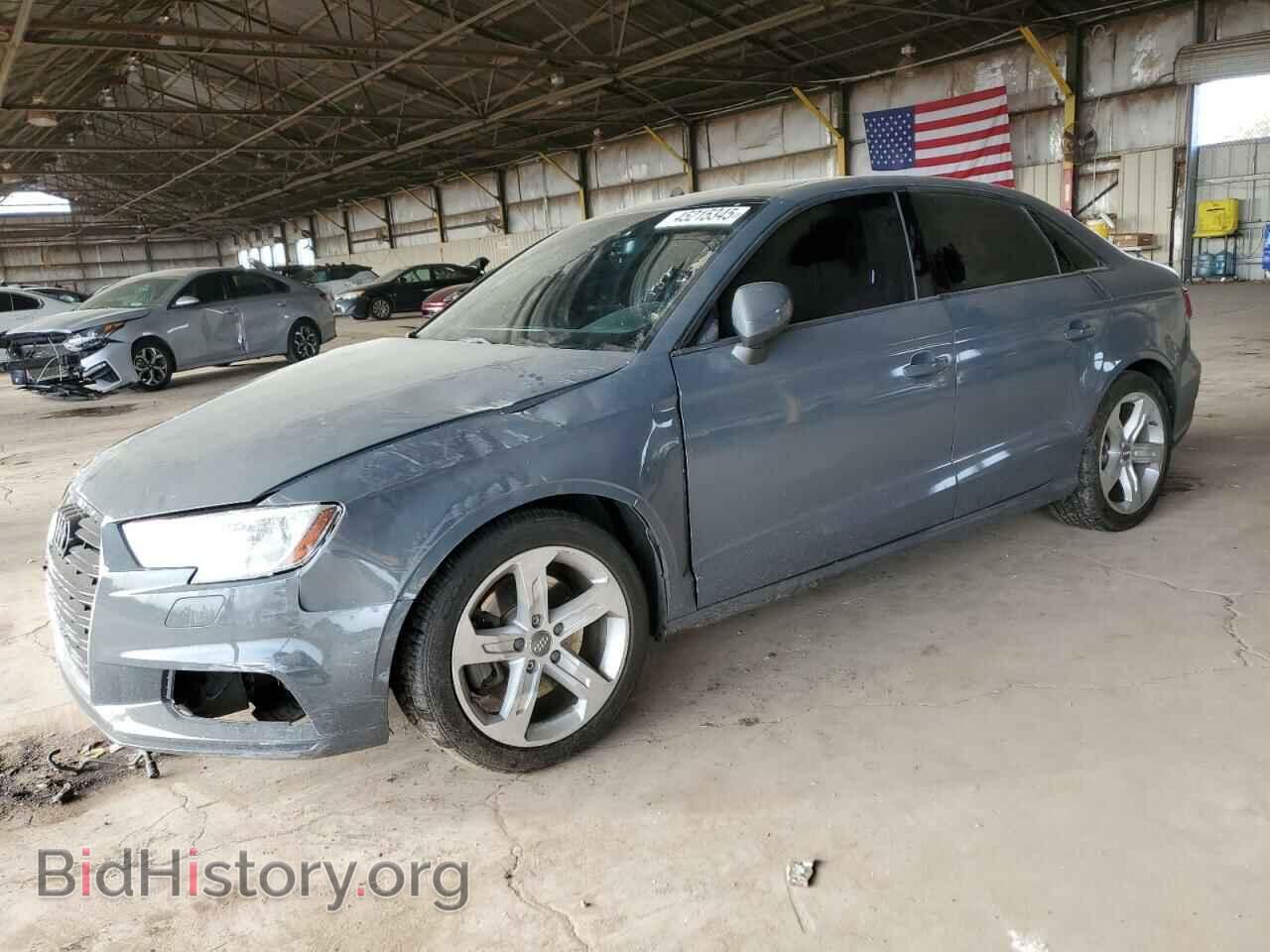 Photo WAUAUGFF4J1032598 - AUDI A3 2018
