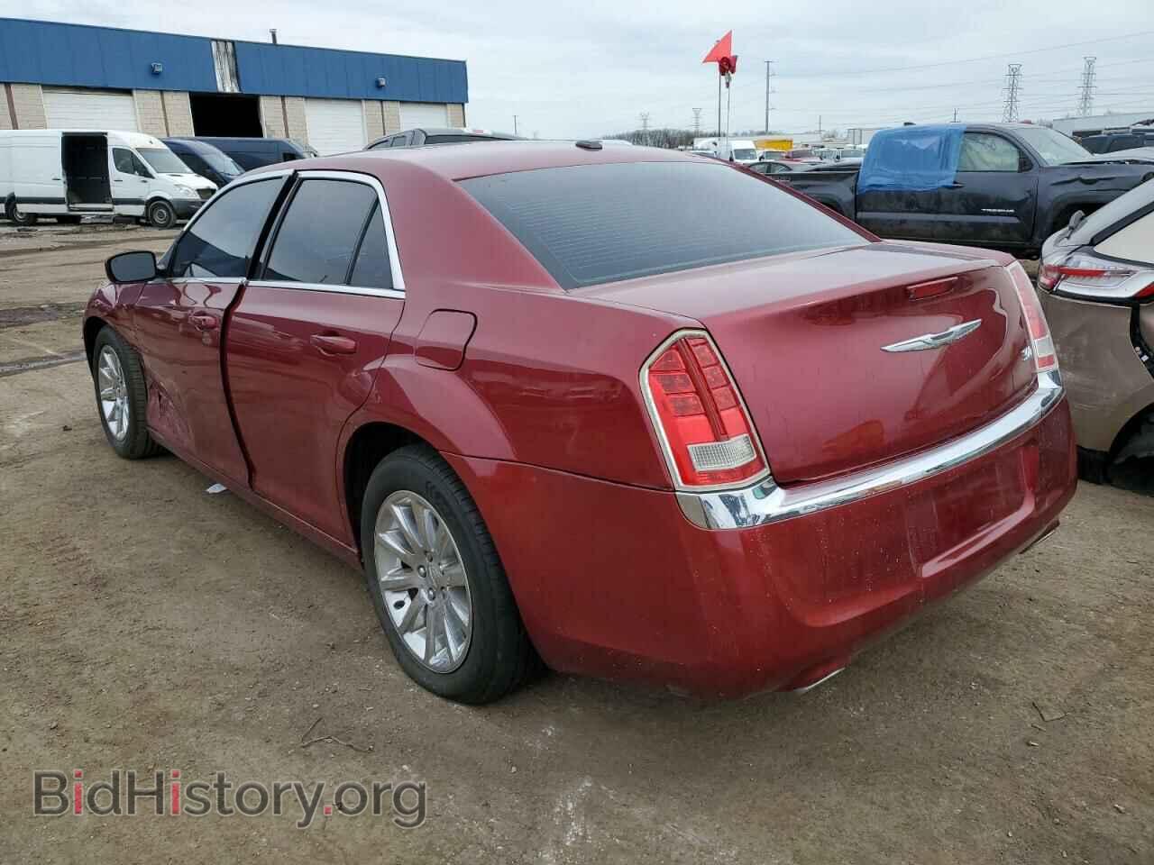 2013 CHRYSLER 300 - VIN: 2C3CCAAG7DH630187 - Фото 2