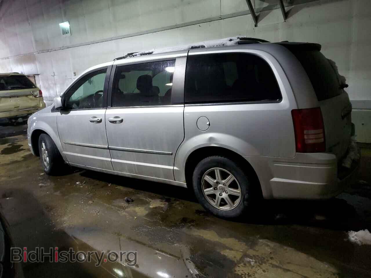 2010 CHRYSLER MINIVAN - VIN: 2A4RR8DX7AR368437 - Photo 2