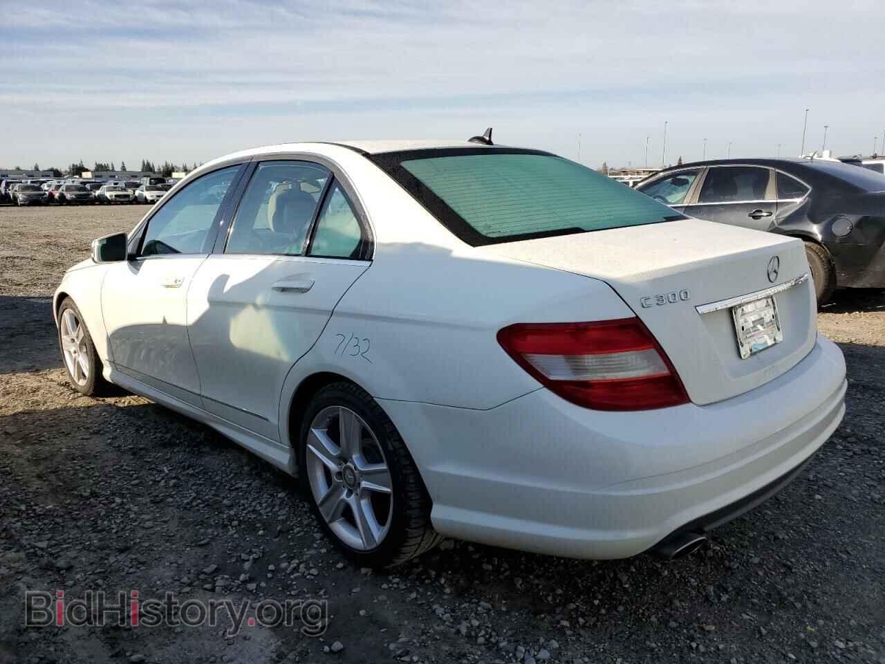 2011 MERCEDES-BENZ C-CLASS - VIN: WDDGF5EB7BA510773 - Фото 2