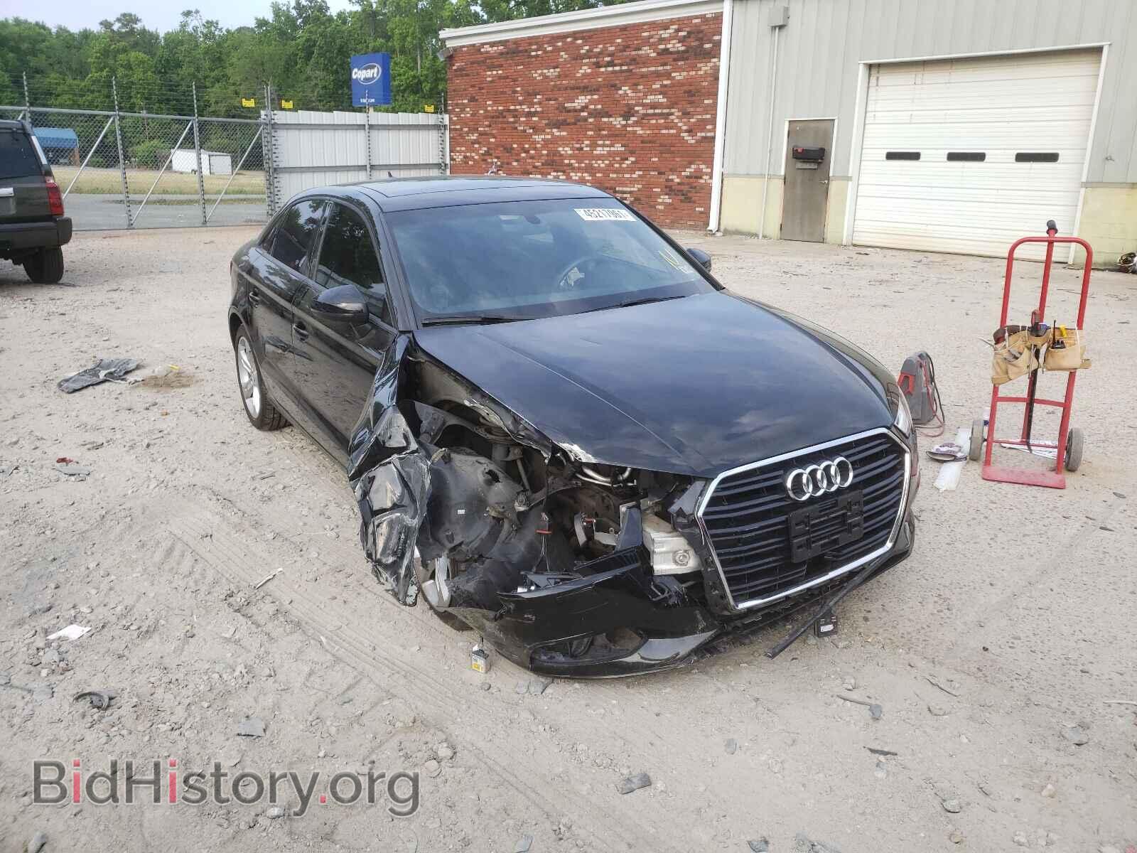 Фотография WAUAUGFFXH1038545 - AUDI A3 2017