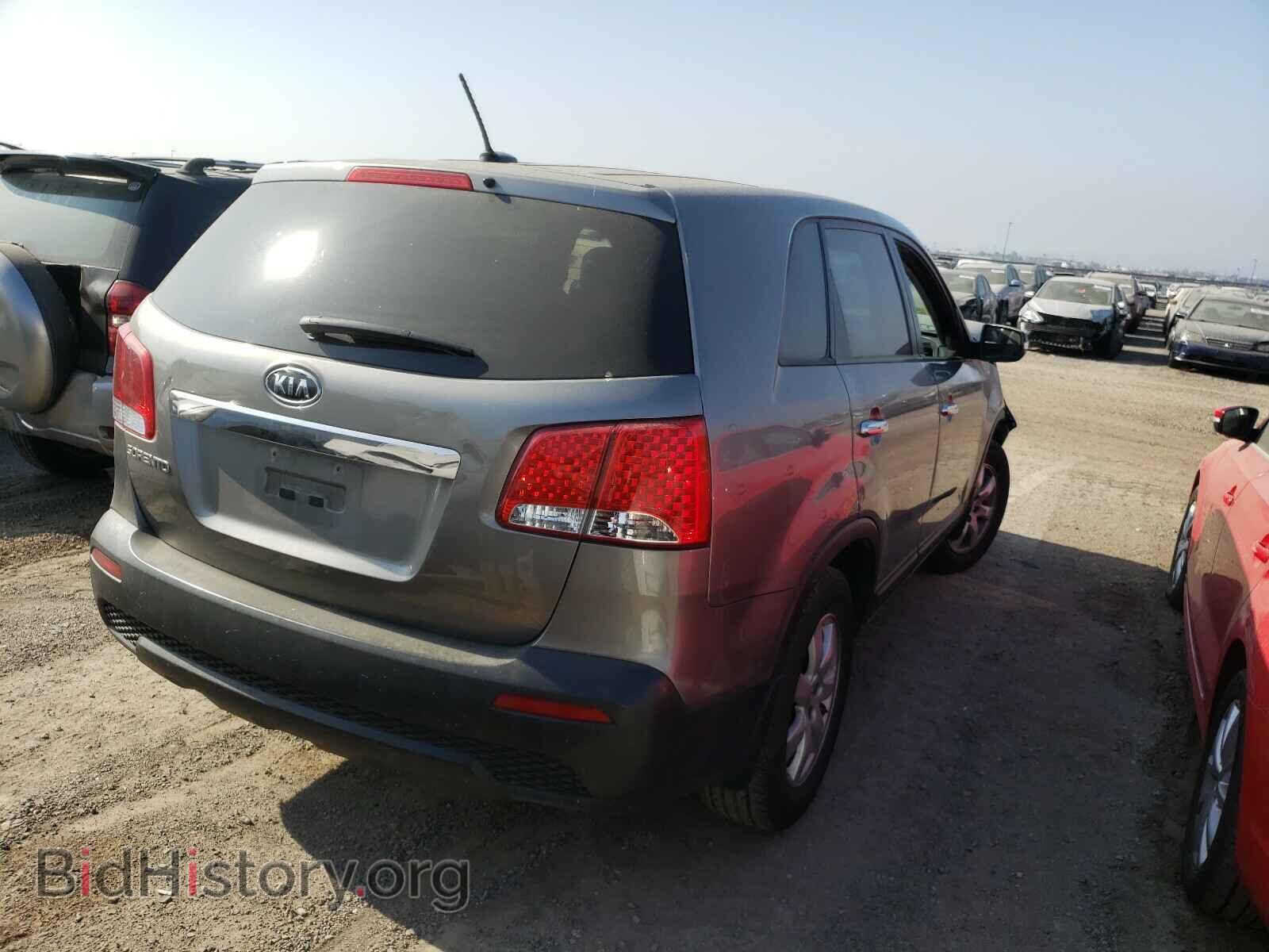 2012 KIA SORENTO - VIN: 5XYKT3A19CG284302 - Фото 4