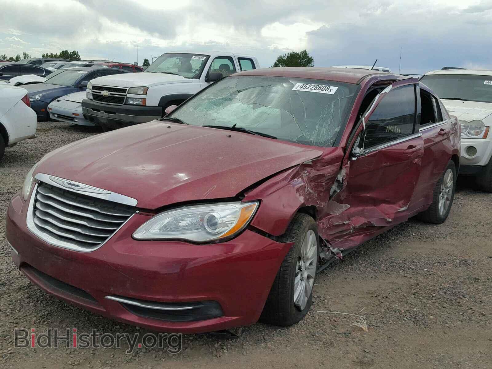 2013 CHRYSLER 200 - VIN: 1C3CCBAB7DN641949 - Photo 2