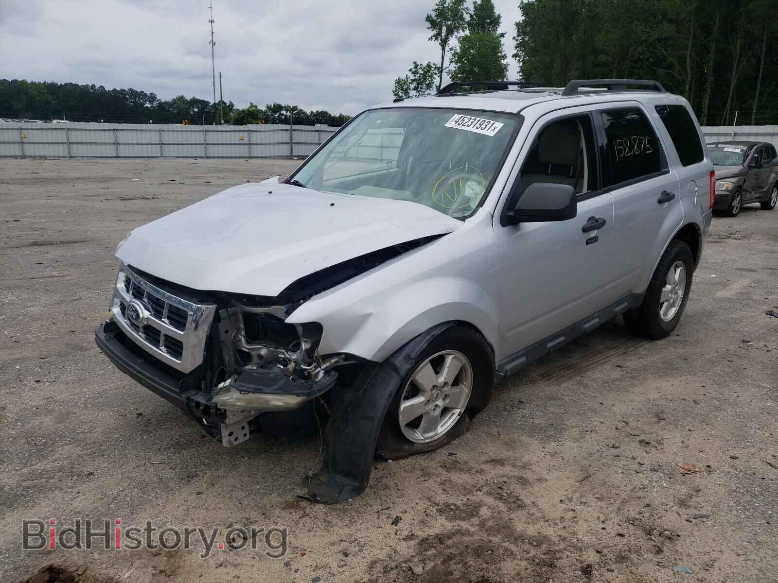 2011 FORD ESCAPE - VIN: 1FMCU0D77BKC59631 - Фото 2