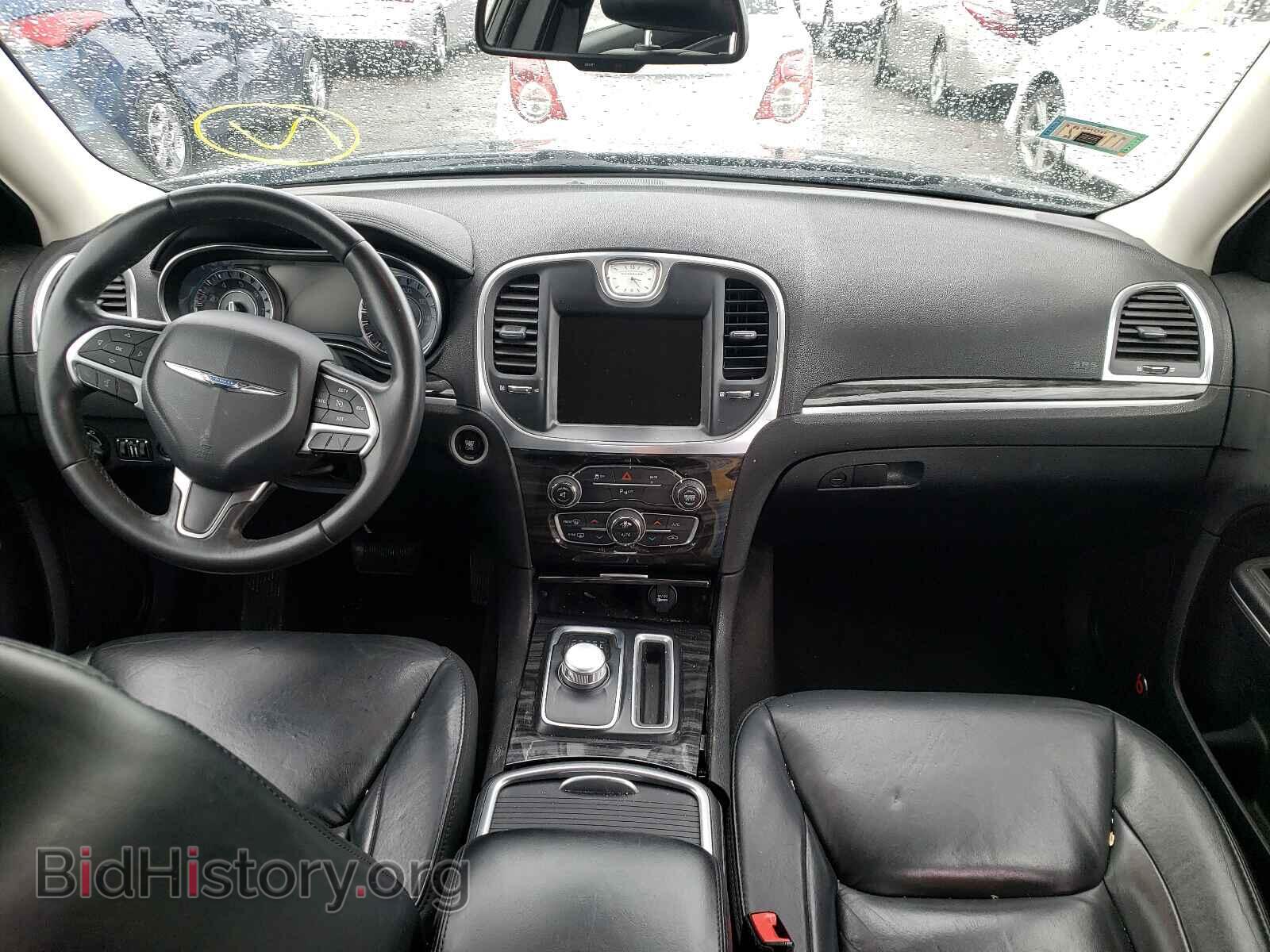 2016 CHRYSLER 300 - VIN: 2C3CCAAG0GH164302 - Фото 9