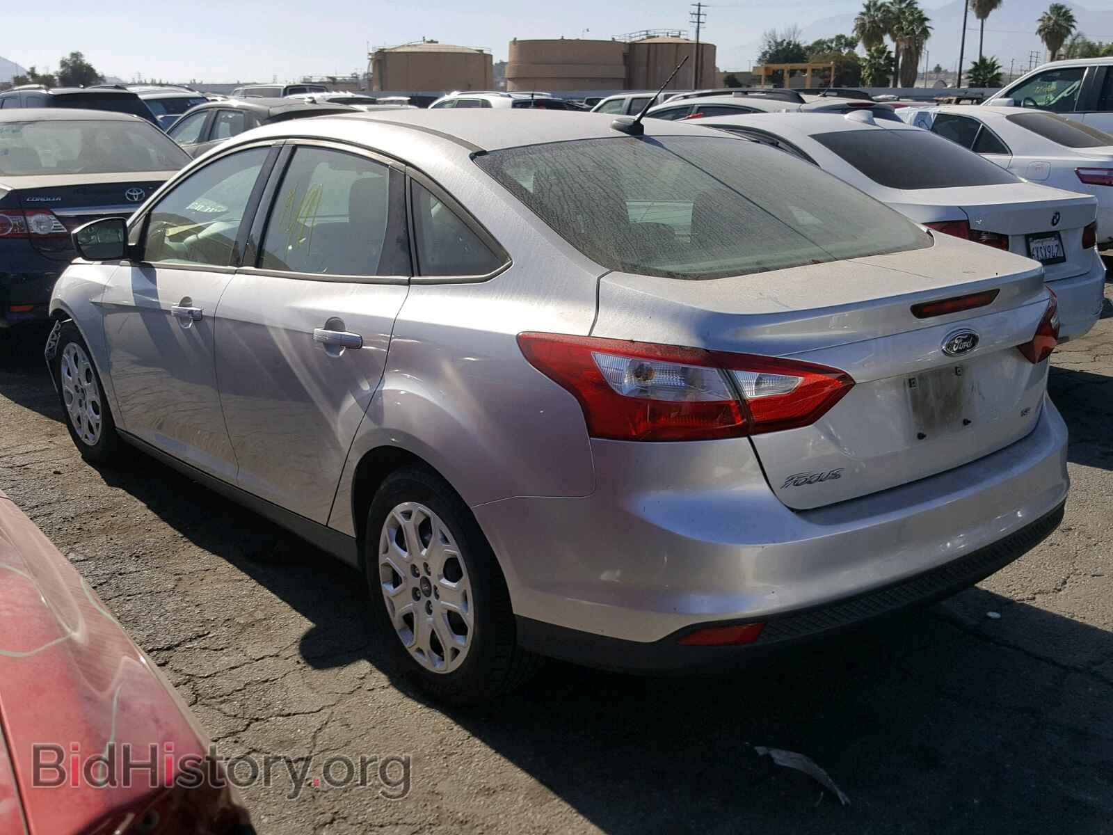 2012 Ford FOCUS (VIN 1FAHP3F23CL236496) — photo 3 of 10