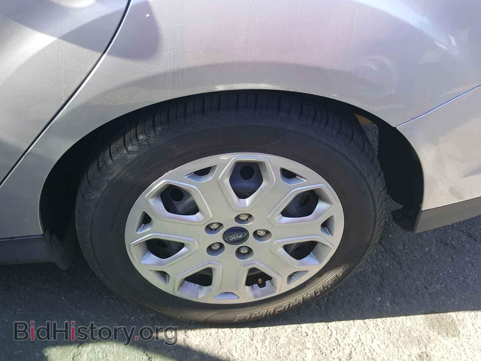 2012 Ford FOCUS (VIN 1FAHP3F23CL236496) — photo 9 of 10