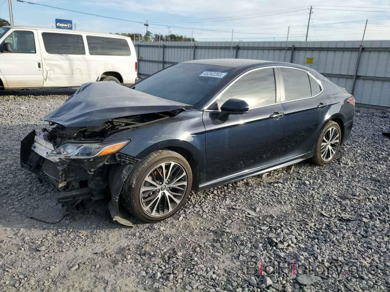 Photo 4T1B11HKXJU581319 - TOYOTA CAMRY 2018