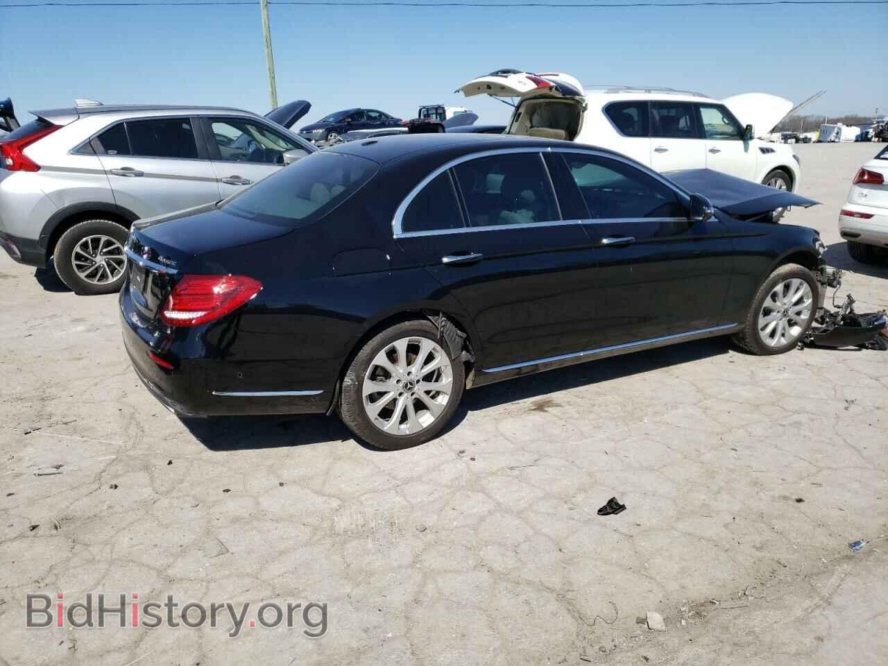 2018 MERCEDES-BENZ E-CLASS - VIN: WDDZF4KBXJA305700 - Фото 3