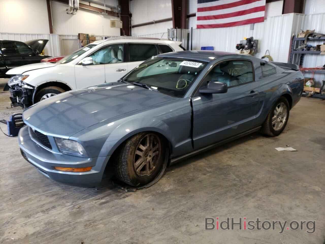 Photo 1ZVFT80N675319425 - FORD MUSTANG 2007