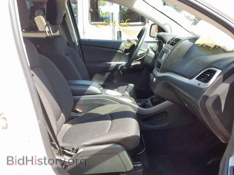2018 Dodge JOURNEY SE (VIN 3C4PDCABXJT347375) — фото 5 из 10