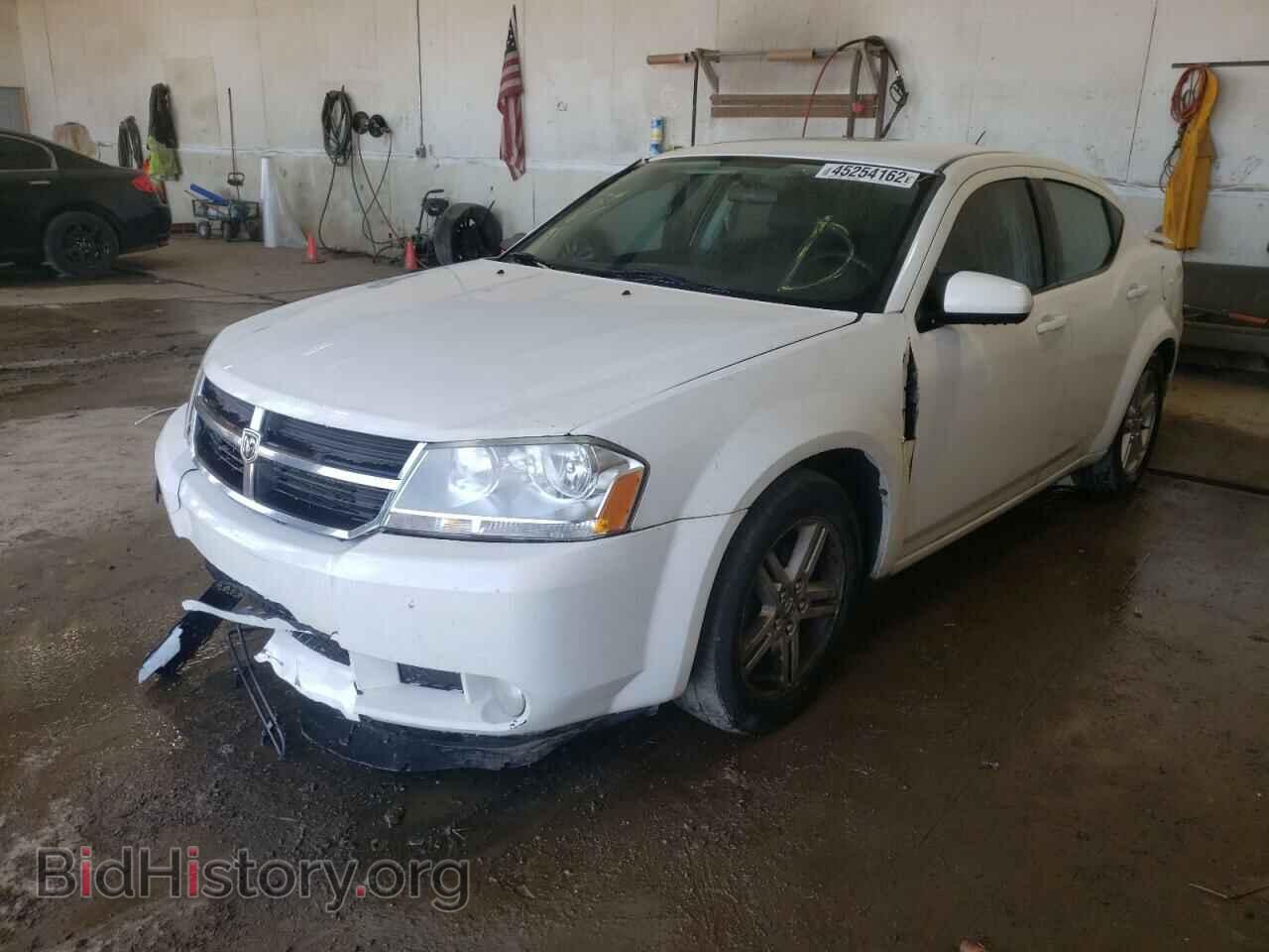 2010 DODGE AVENGER - VIN: 1B3CC5FB1AN151669 - Фото 2