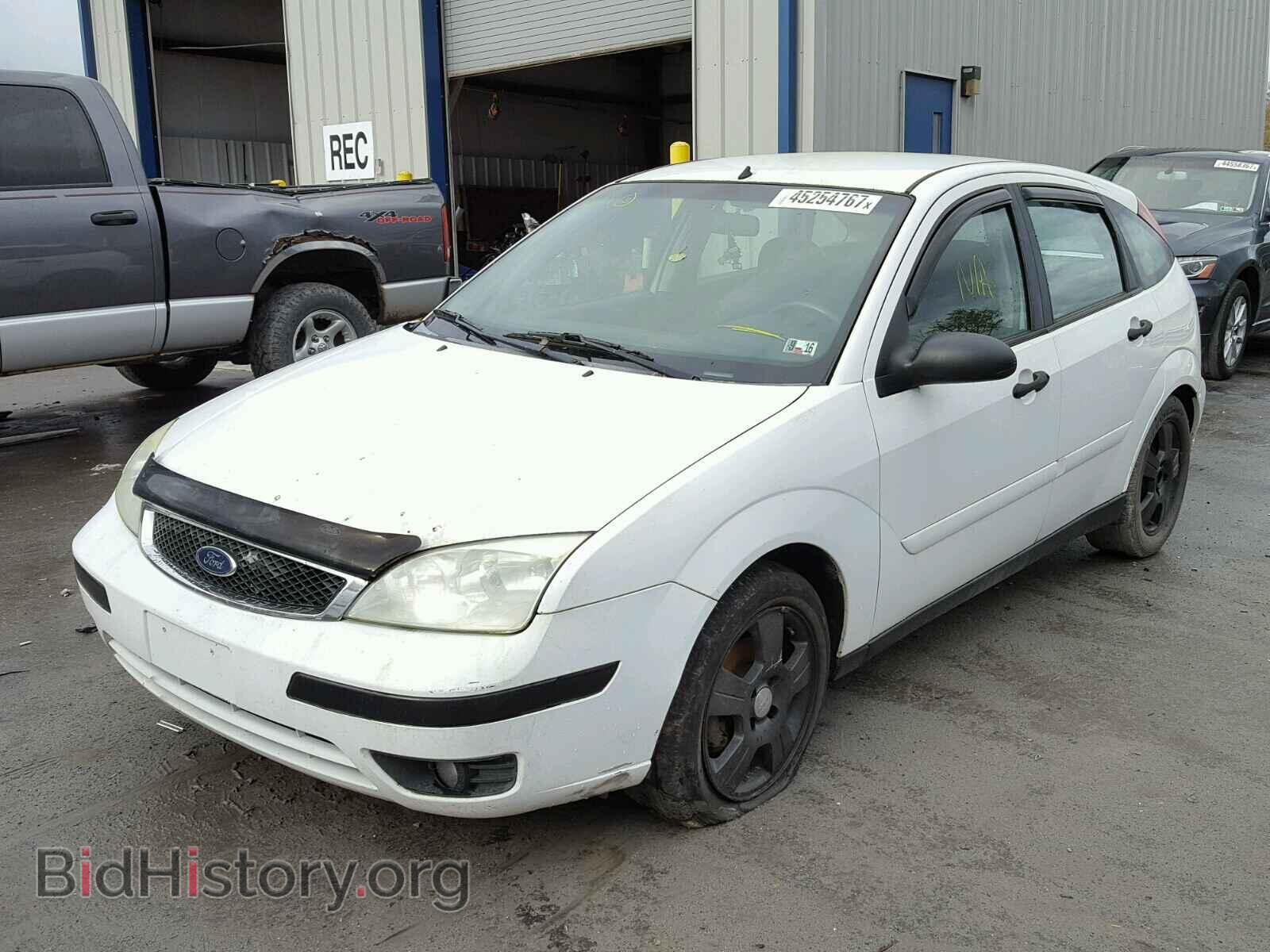 2005 FORD FOCUS - VIN: 3FAFP37N85R124233 - Фото 2
