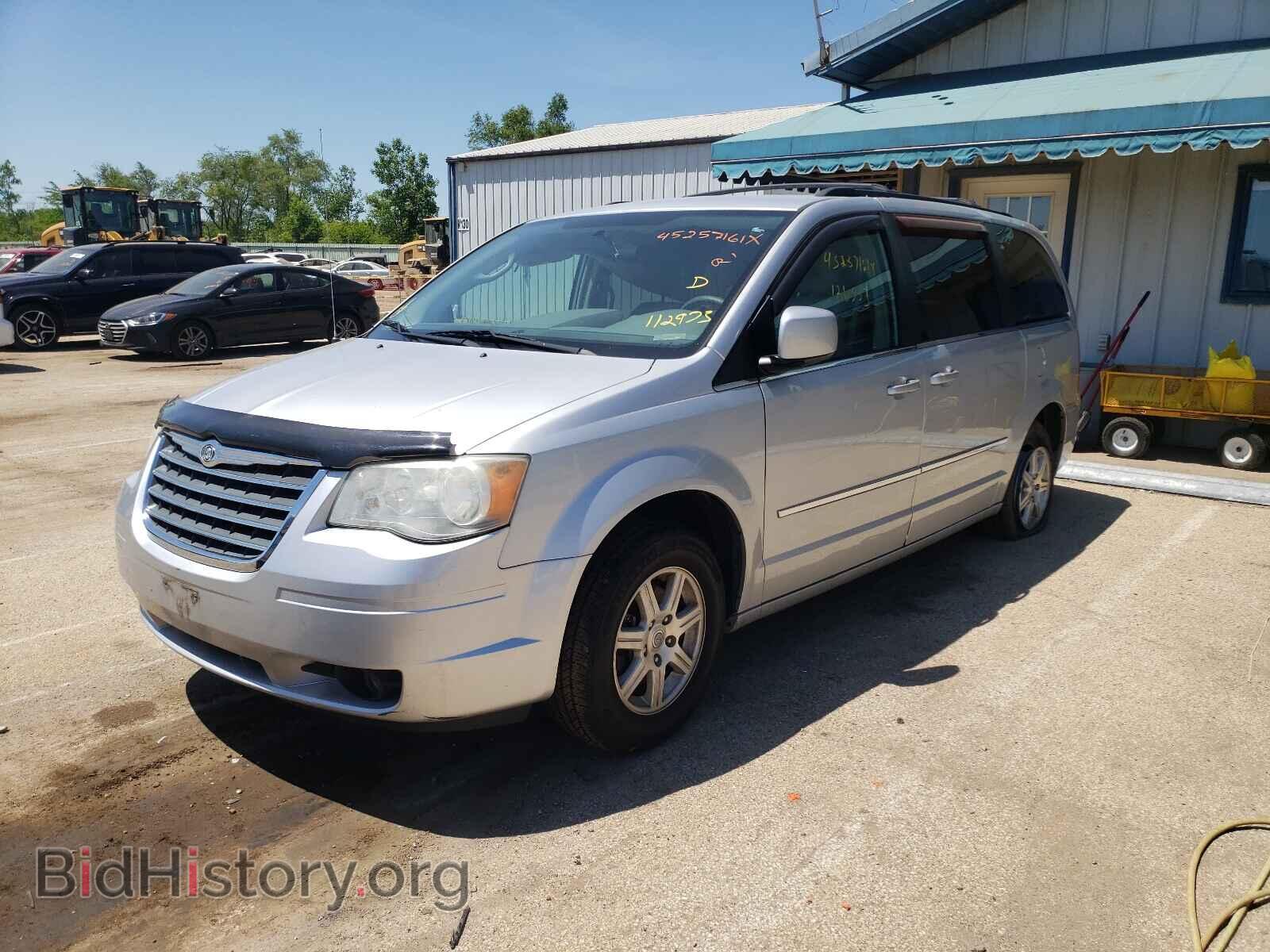 2010 CHRYSLER MINIVAN - VIN: 2A4RR5D19AR112973 - Фото 2