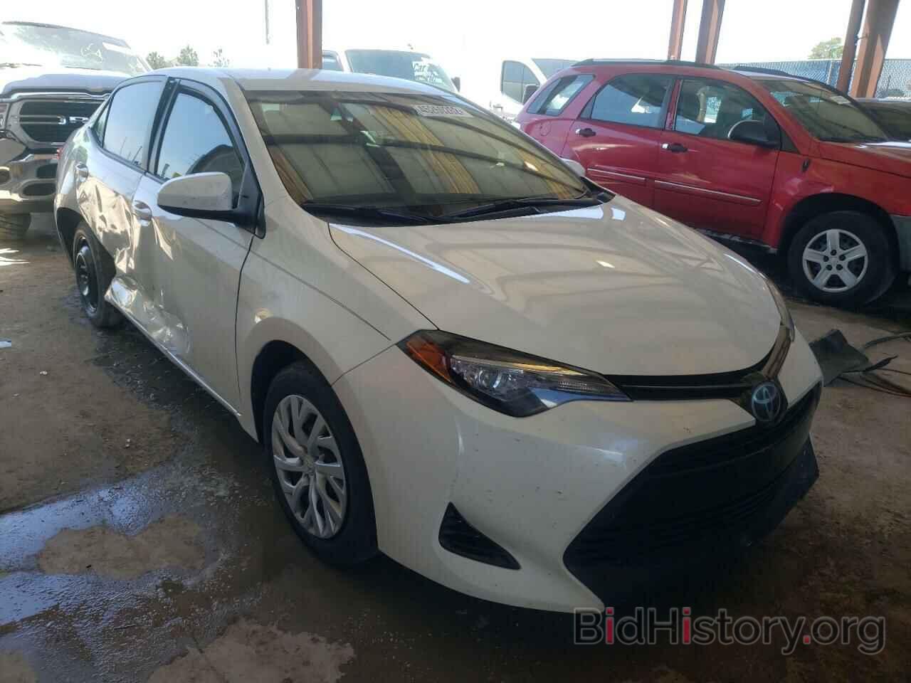 Photo 5YFBURHE4HP578637 - TOYOTA COROLLA 2017