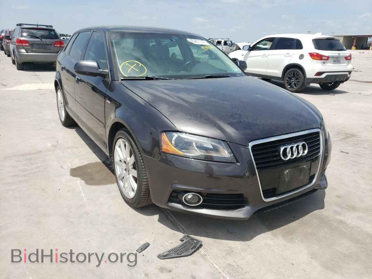 Photo WAUKJAFM2BA085584 - AUDI A3 2011