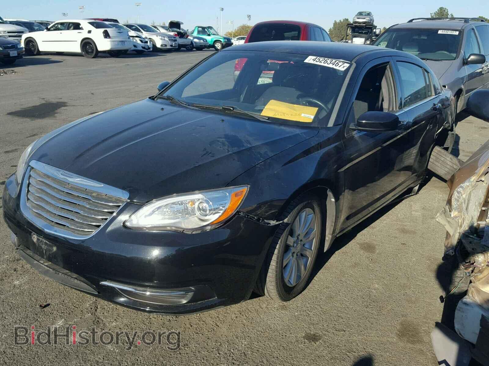 2013 CHRYSLER 200 - VIN: 1C3CCBBG8DN556502 - Фото 2