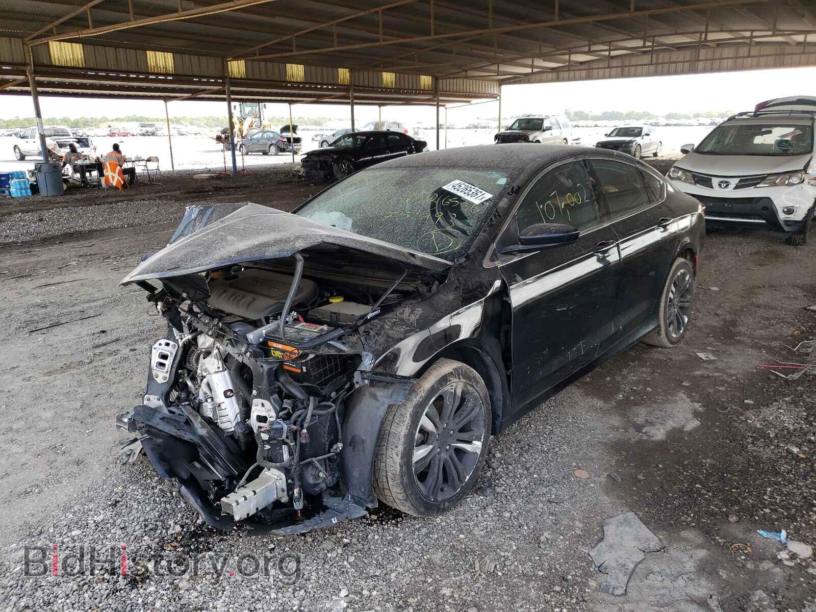 2015 CHRYSLER 200 - VIN: 1C3CCCAB3FN701993 - Фото 2