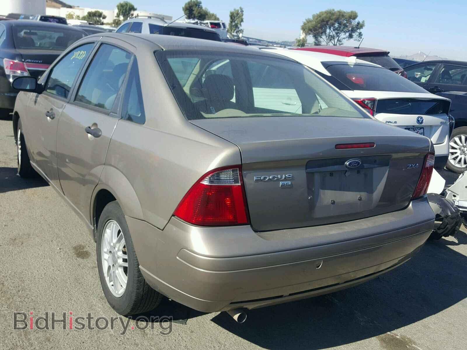 2005 FORD FOCUS - VIN: 1FAFP34N65W189308 - Photo 3