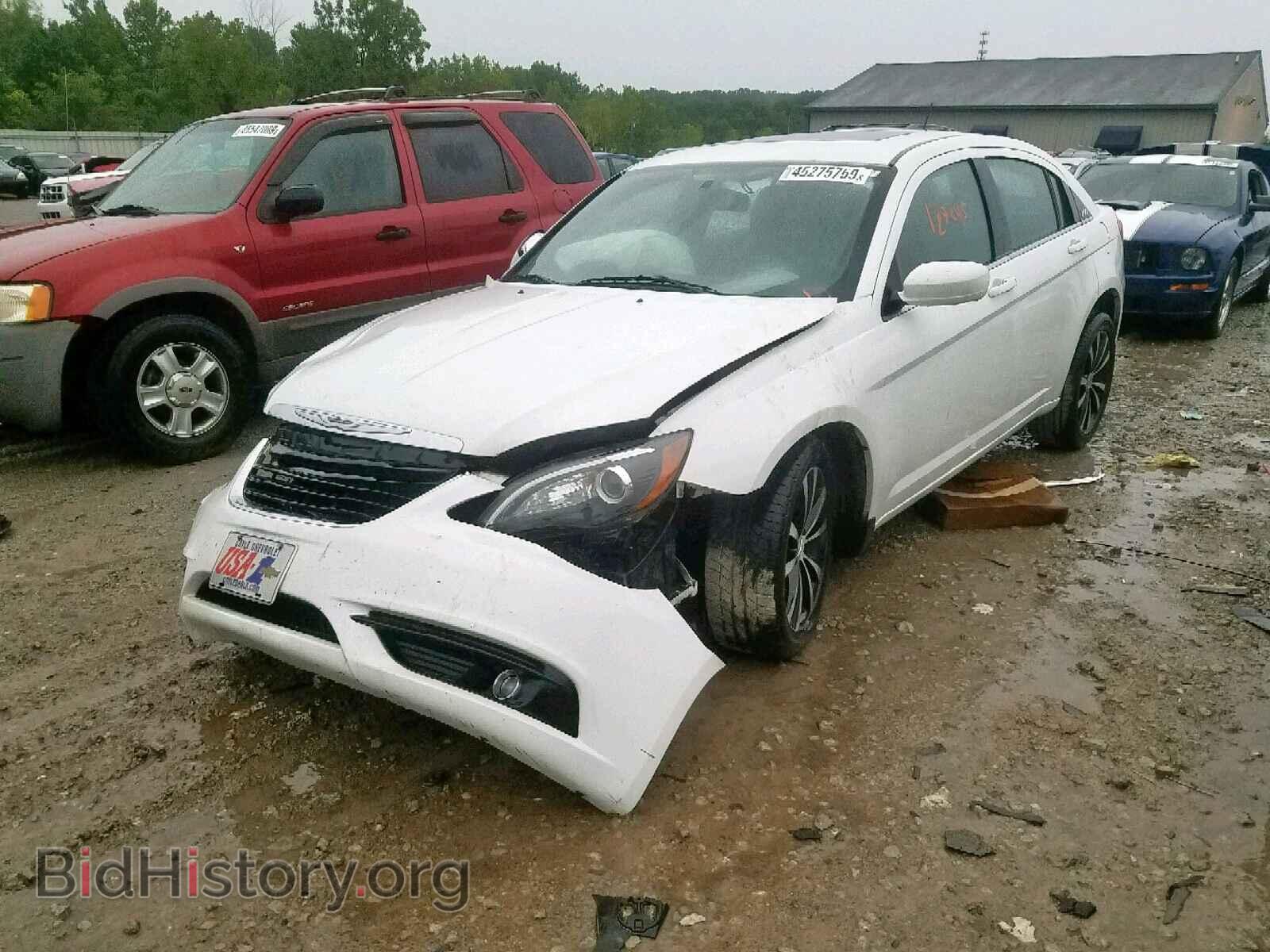 2014 CHRYSLER 200 - VIN: 1C3CCBCG6EN180365 - Фото 2
