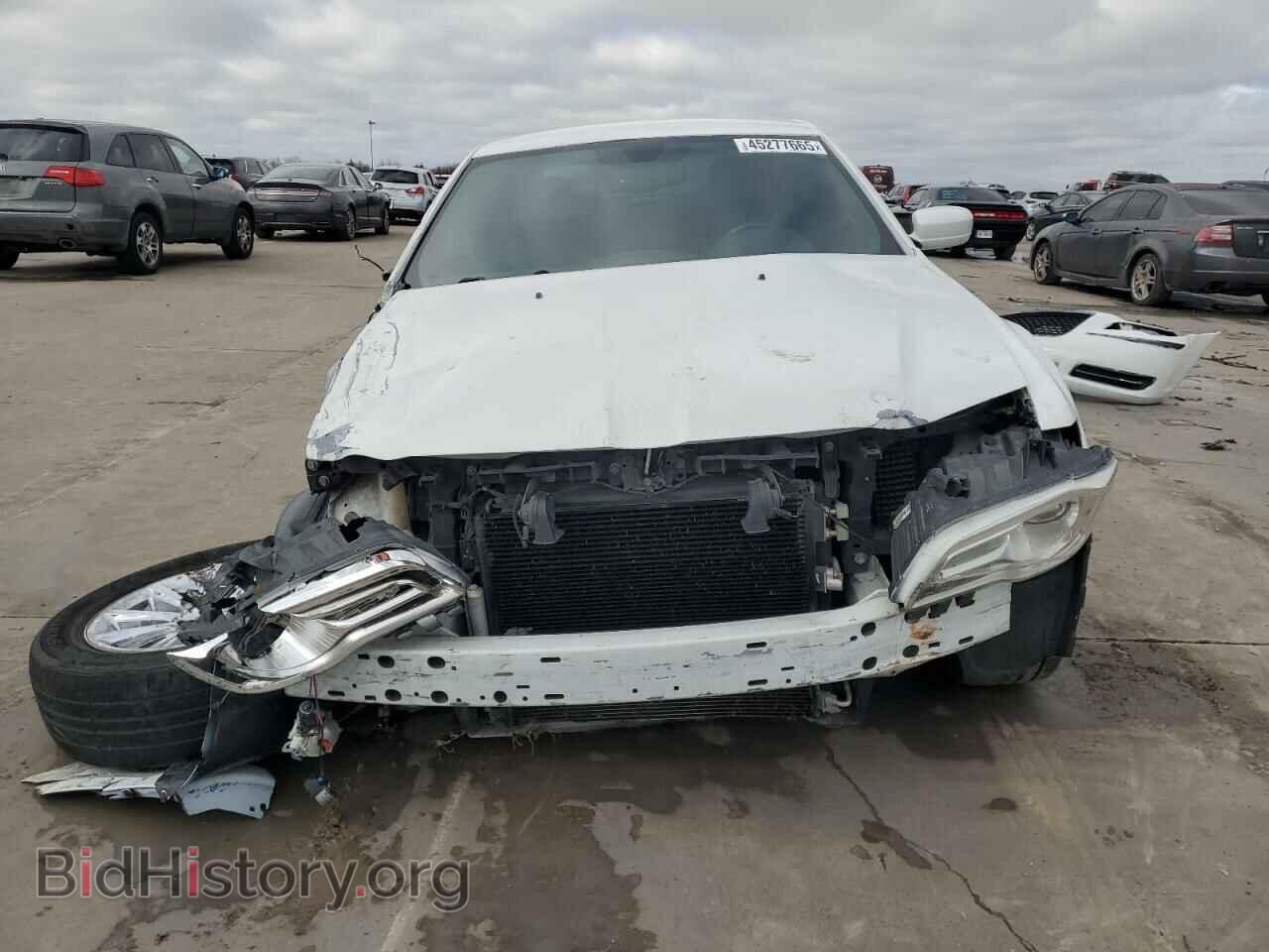 2014 CHRYSLER 300 - VIN: 2C3CCAAG8EH343524 - Фото 5