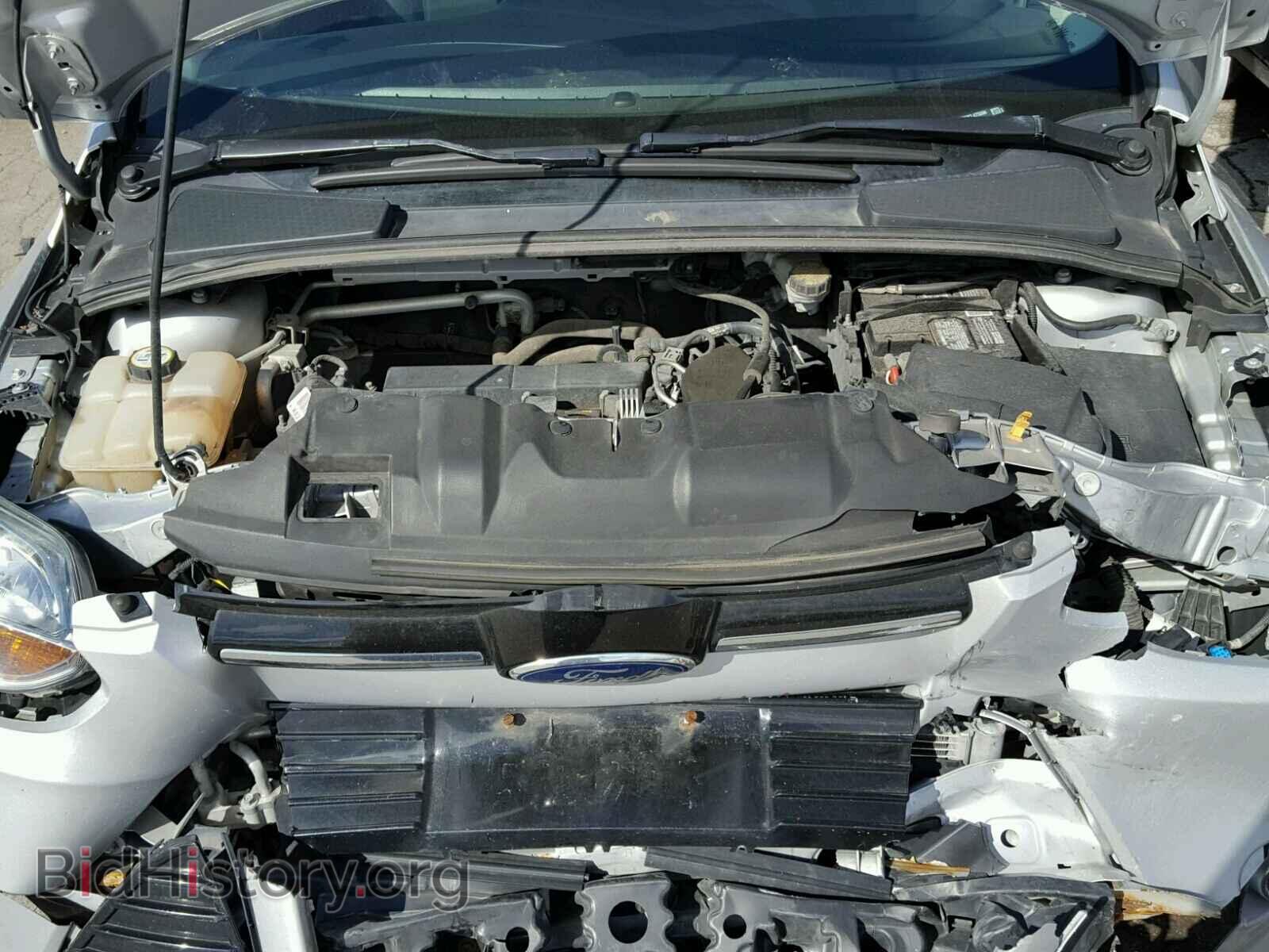 2012 Ford FOCUS (VIN 1FAHP3F27CL475596) — photo 7 of 10