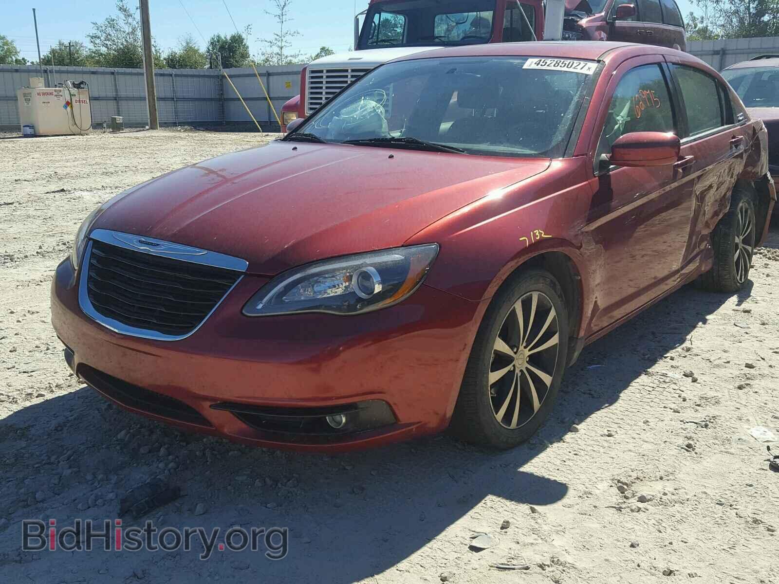 2013 CHRYSLER 200 - VIN: 1C3CCBCG0DN676955 - Фото 2