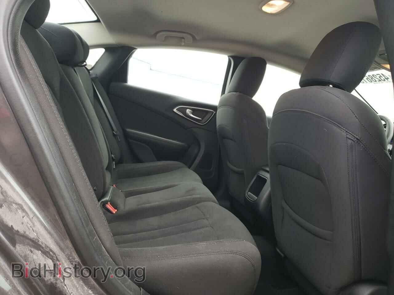 2016 CHRYSLER 200 - VIN: 1C3CCCAB1GN106870 - Фото 10