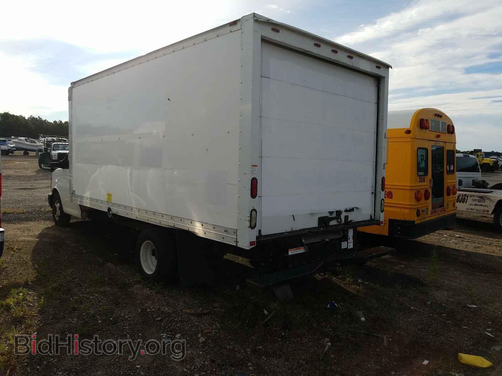 2012 GMC SAVANA - VIN: 1GD374CA0C1908219 - Photo 3