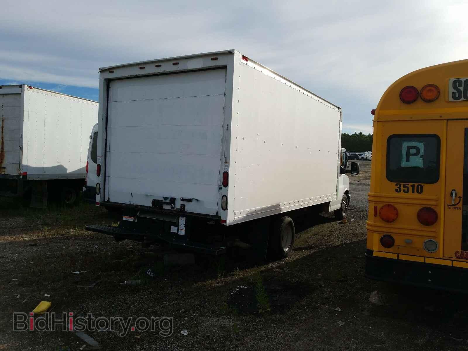 2012 GMC SAVANA - VIN: 1GD374CA0C1908219 - Photo 4