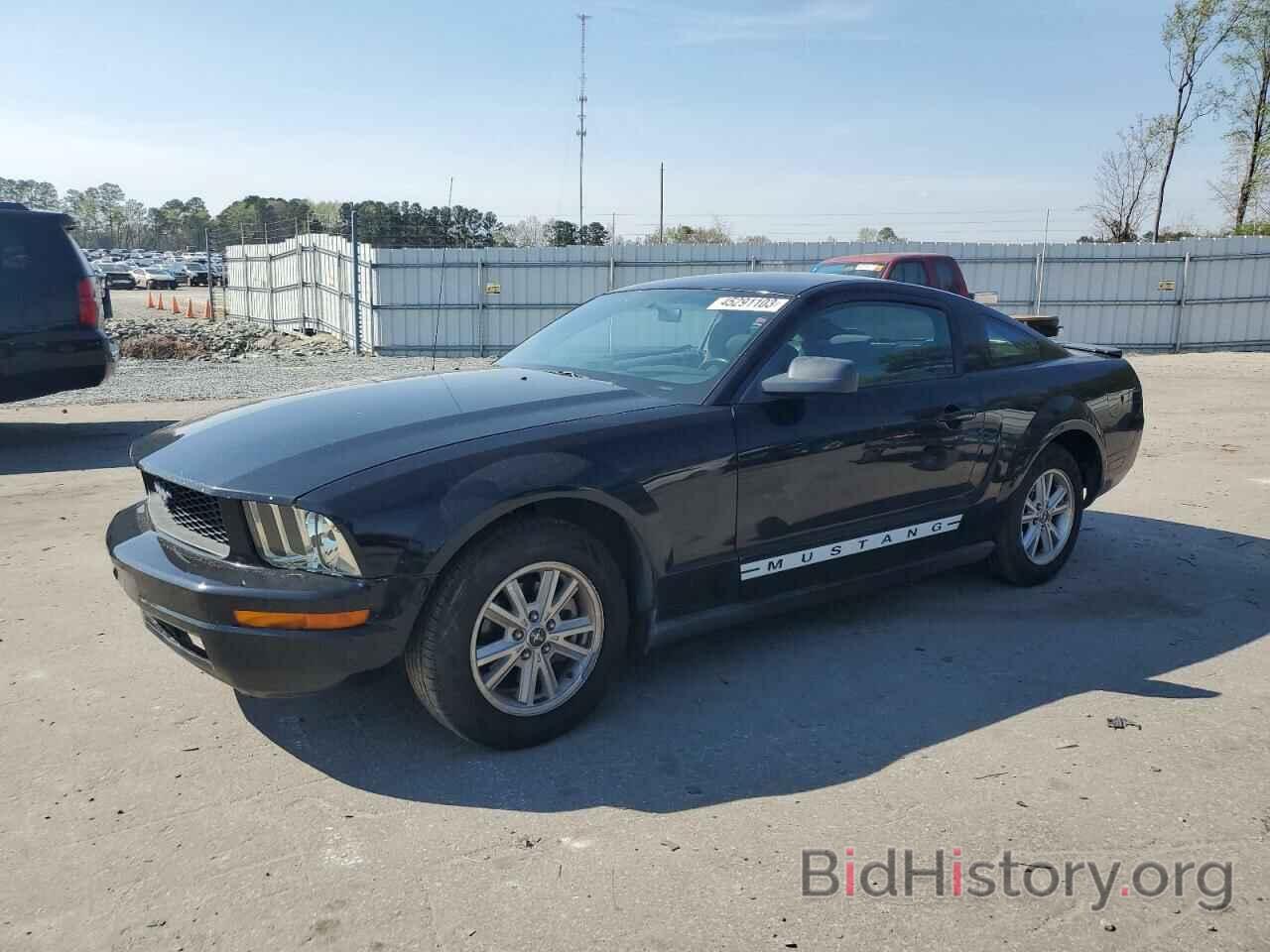 Photo 1ZVFT80N275266481 - FORD MUSTANG 2007