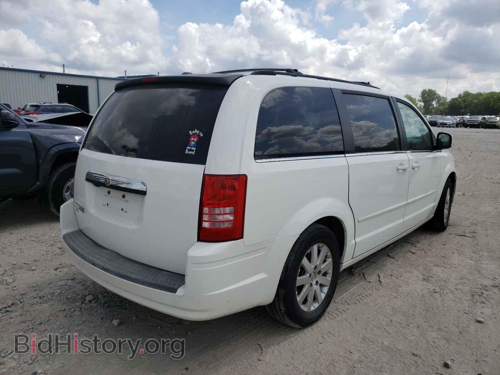 2008 CHRYSLER MINIVAN - VIN: 2A8HR54P98R134058 - Фото 4