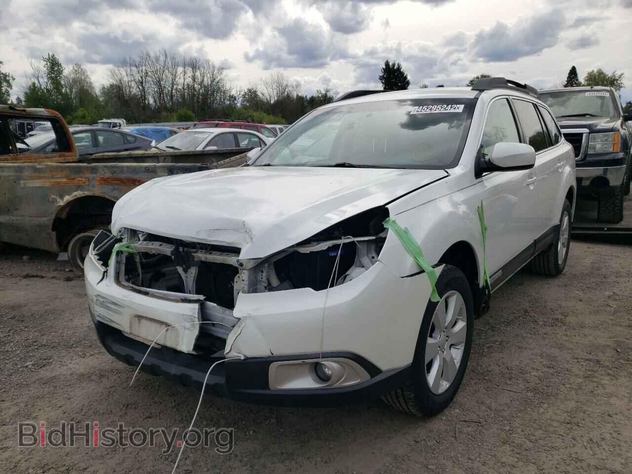 2012 SUBARU OUTBACK - VIN: 4S4BRBFC0C3207403 - Photo 2